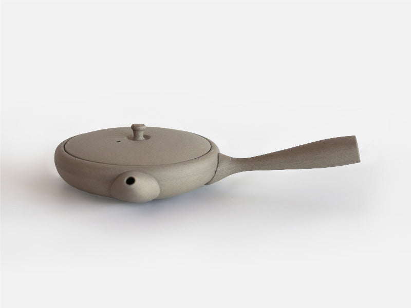 Jinsui Kiln: TOKI - SHIROHAI, Flat Tokoname Kyusu Tea Pot (80ml, Gray)