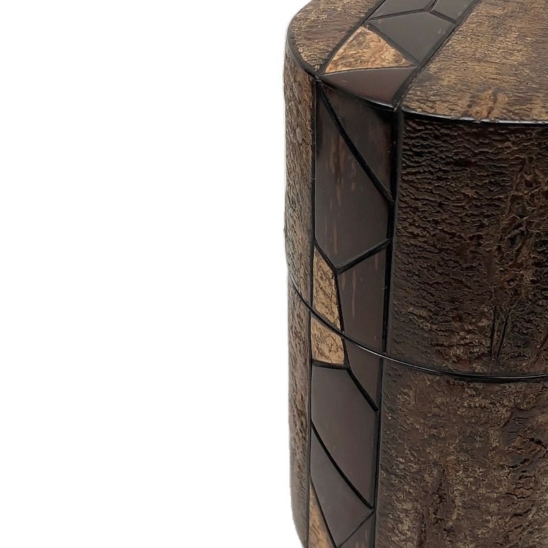 Fujiki Denshiro: Frosted Oyamazakura Bark Chazutsu (Vertical Stripe) by Arakawa Keitaro 総皮茶筒 大山桜 霜降皮 縦(荒川慶太郎 作) - tokinari.live