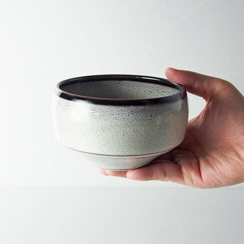 Saikai Ceramics: Hakuwan - Shiroyuzu, White Yuzu Porcelain Matcha Bowl with Gift Box - tokinari.live