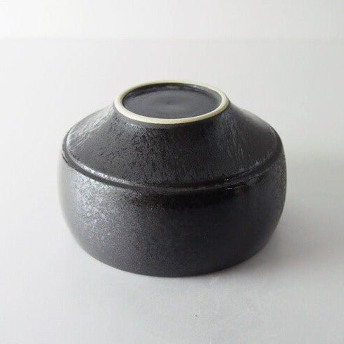 Saikai Ceramics: Hakuwan - Wabikuro, Black Porcelain Matcha Bowl with Gift Box - tokinari.live