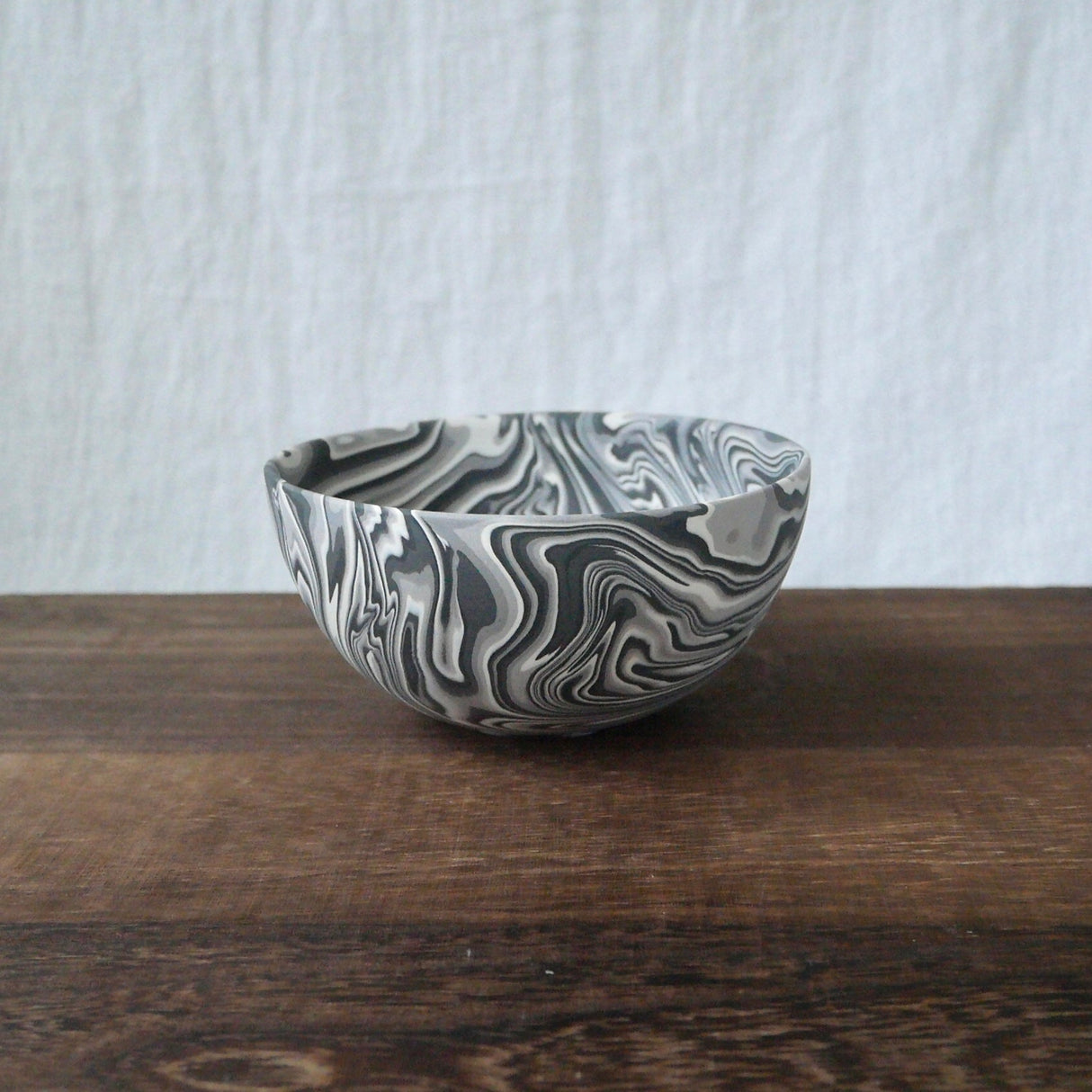 Shinro Yamamoto: Marble Porcelain Matcha Bowl 650 - tokinari.live