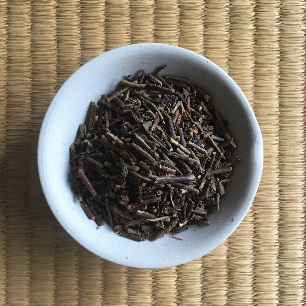 Tarui Tea Farm: Sannen Bancha, Roasted Three-Year Aged Tea Stems 三年仕込み 棒番茶 - tokinari.live