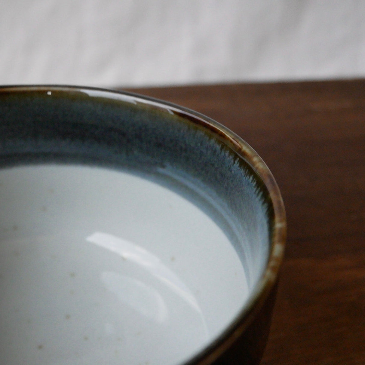 Yamaki Ikai M2034: Toho Blue Yohen Matcha Tea Bowl 唐峰紺窯変抹茶碗 - tokinari.live