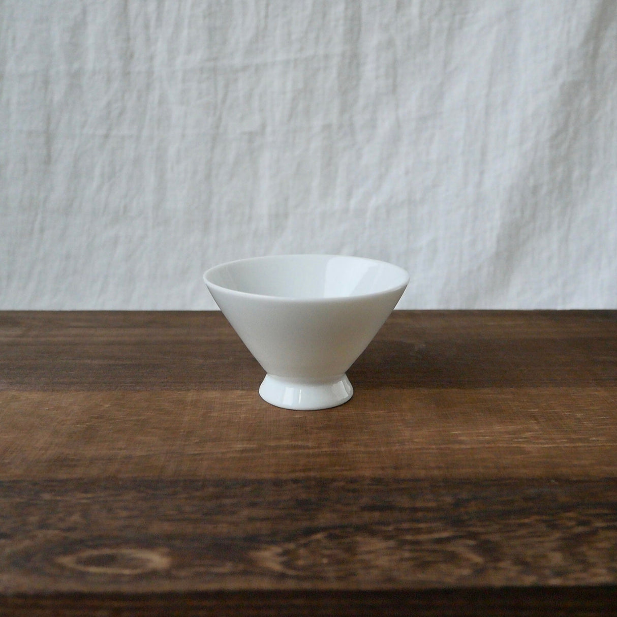 Yamatane: Tea Professional's White Porcelain Tea Cup - Asagao - tokinari.live