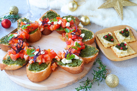 Christmas appetisers with green tea leaves by tokinari.live