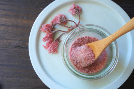 sakura pink salt on a plate by tokinari.live