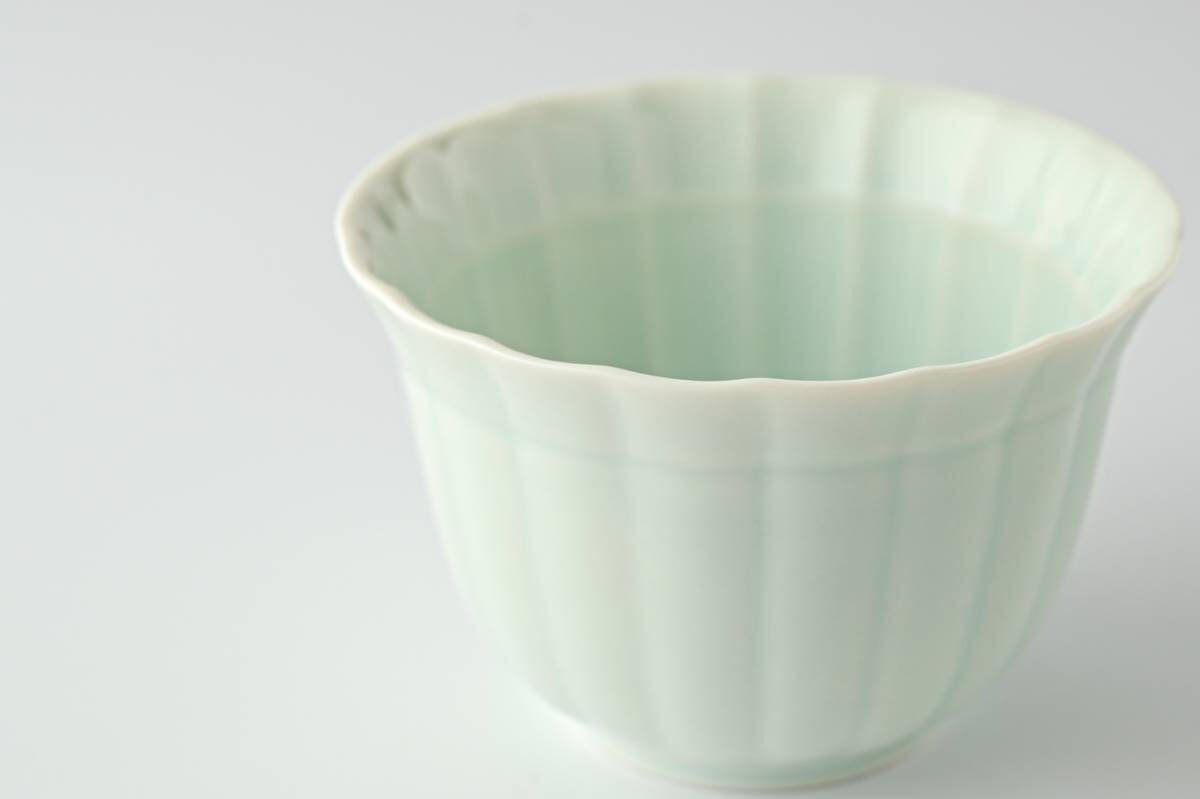 ヤマニ - 深山食器：煎茶碗 鈴音 茶緑色