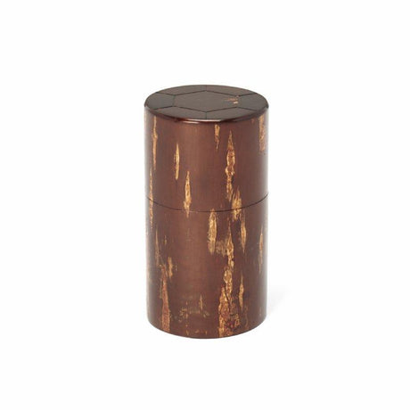 Fujiki Denshiro: Sakura Bark Tea Canister Turtle Shell Engraving by Arakawa Keitaro 総皮茶筒 天亀甲（荒川慶太郎　作） - tokinari.live