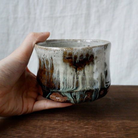 Gotanbayashi Kama: Karatsuyaki Matcha Bowl with Gift Box - tokinari.live