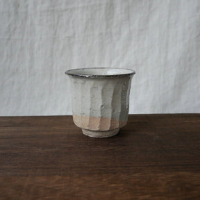 Gotanbayashi Kama: Karatsuyaki Porcelain Yunomi Cup - tokinari.live