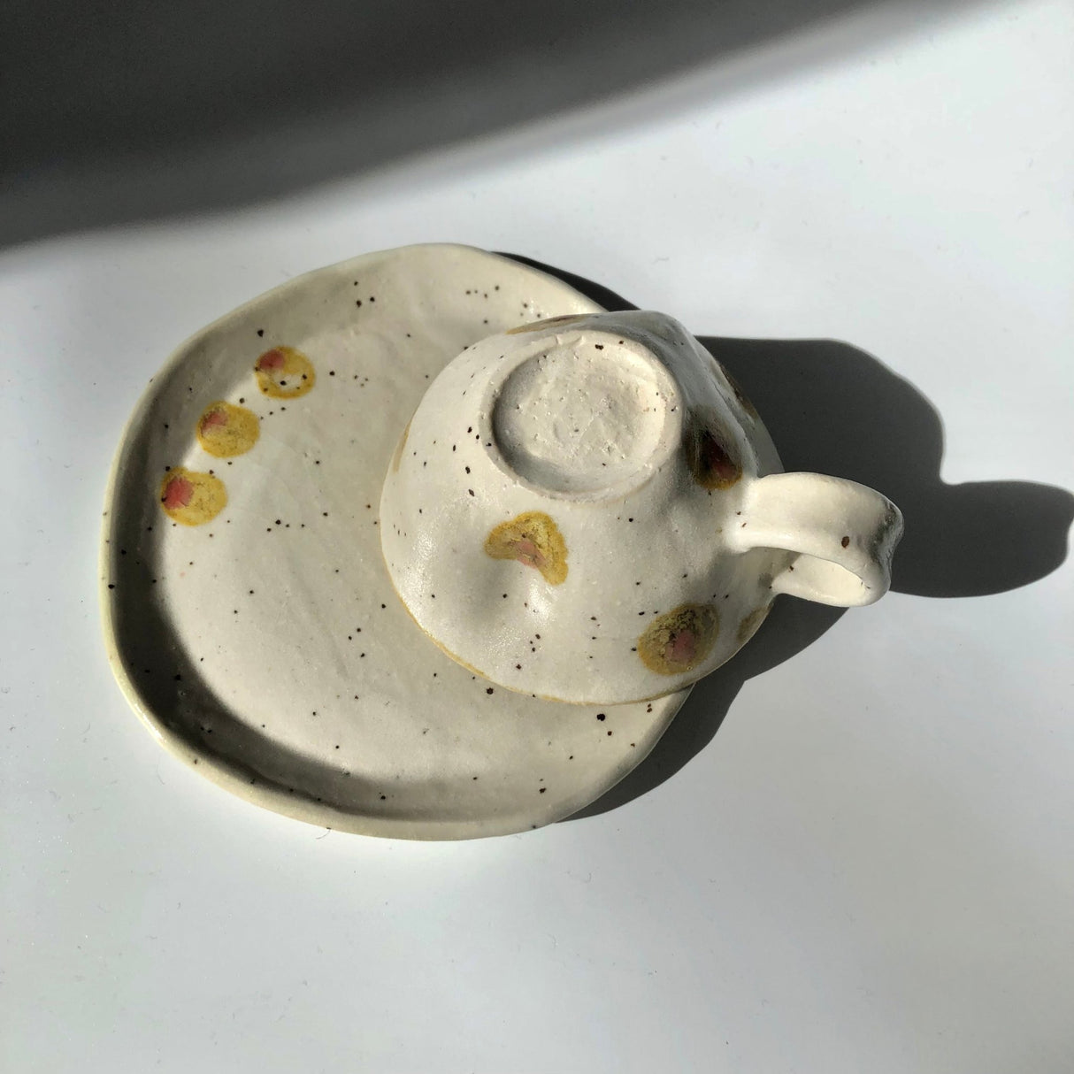 Hiroshi Hirai: Heart Shaped Cup & Saucer Set, Yellow Accents - tokinari.live