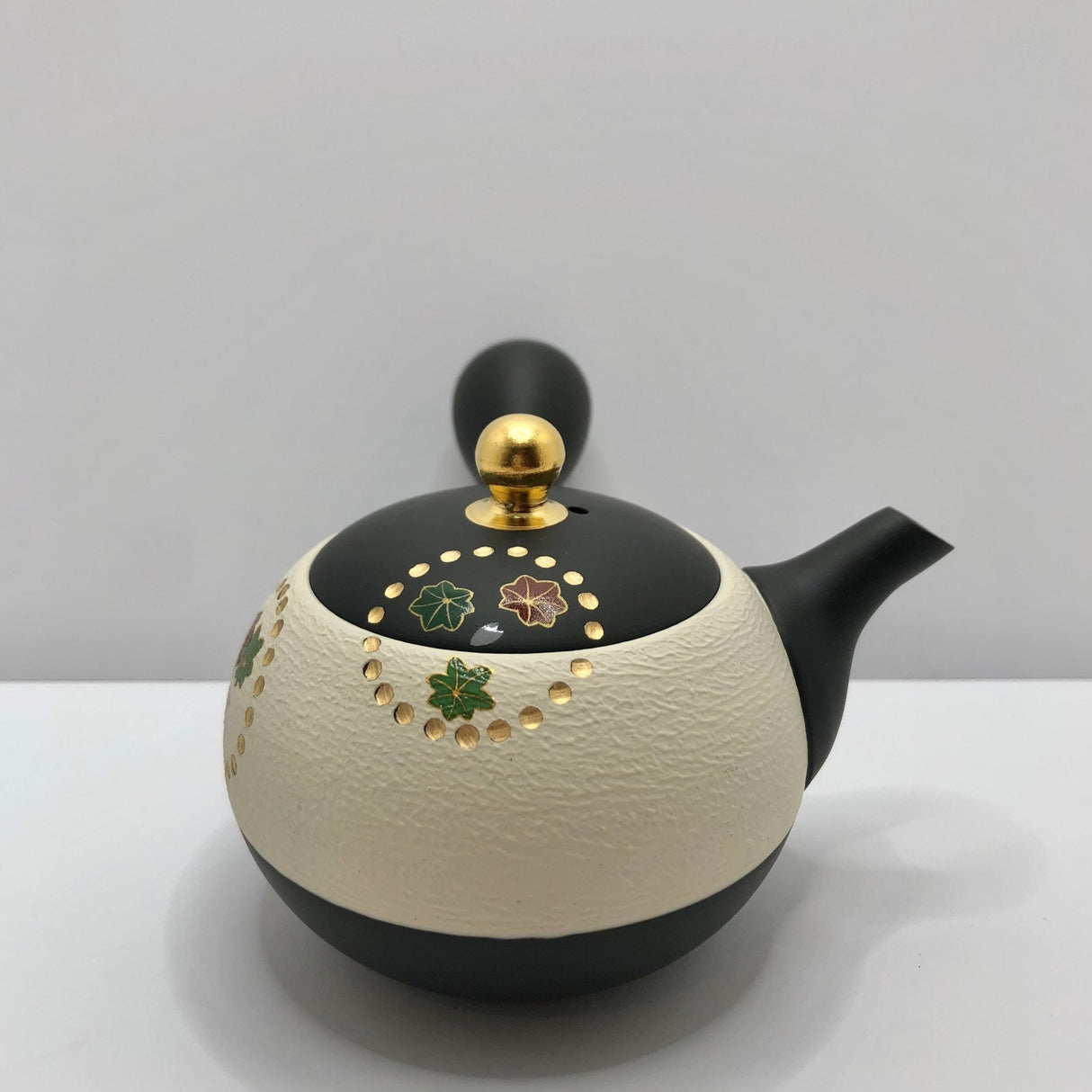 Isobe Ceramics mi122: Tokoname Kyusu Golden Autumn Leaves by Shouhou 200 ml 金彩紅葉桜 - tokinari.live