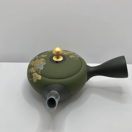 Isobe Ceramics se107: Tokoname Kyusu Golden Grapes Motif by Shouhou 250 ml 金葡萄 - tokinari.live