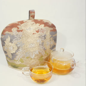 Kimono Sash Tea Cozy #3: Peony (gold lining) by mami.mano - tokinari.live