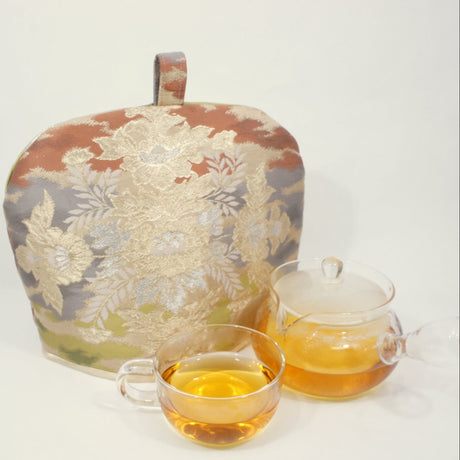 Kimono Sash Tea Cozy #3: Peony (gold lining) by mami.mano - tokinari.live