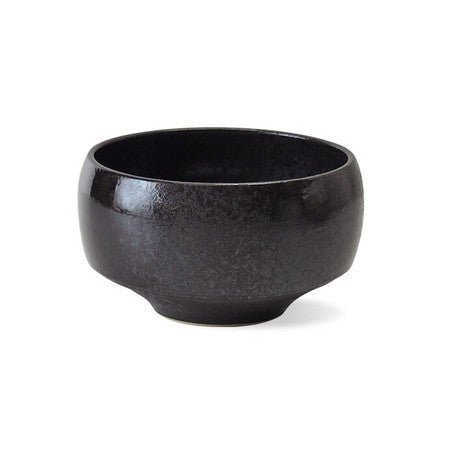 Saikai Ceramics: Hakuwan - Wabikuro, Black Porcelain Matcha Bowl with Gift Box - tokinari.live