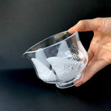 Suikaen: Katakuchi Chawan Glass Matcha Bowl with Spout (Tomoe, 巴) - tokinari.live