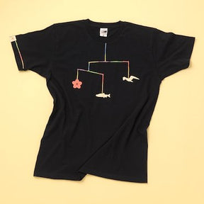 TOHOKU: Hand stitched by Tsunami Survivors Sashiko T-shirts White & Black - tokinari.live