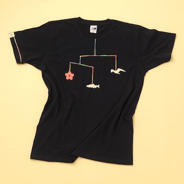 TOHOKU: Hand stitched by Tsunami Survivors Sashiko T-shirts White & Black - tokinari.live