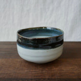 Yamaki Ikai M2034: Toho Blue Yohen Matcha Tea Bowl 唐峰紺窯変抹茶碗 - tokinari.live