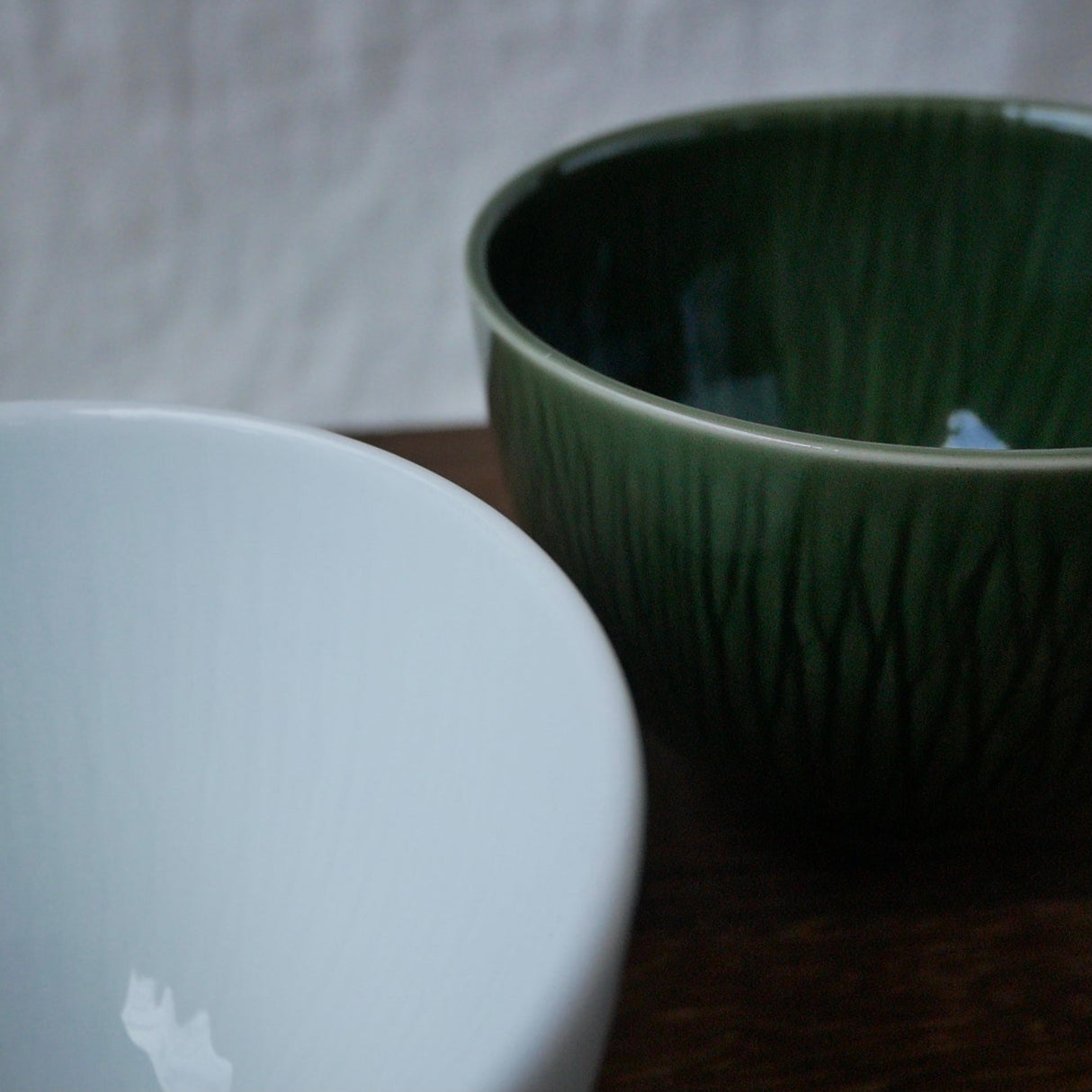 Yamani - Miyama Tableware: "Crease" Matcha Bowl Oribe Green - tokinari.live