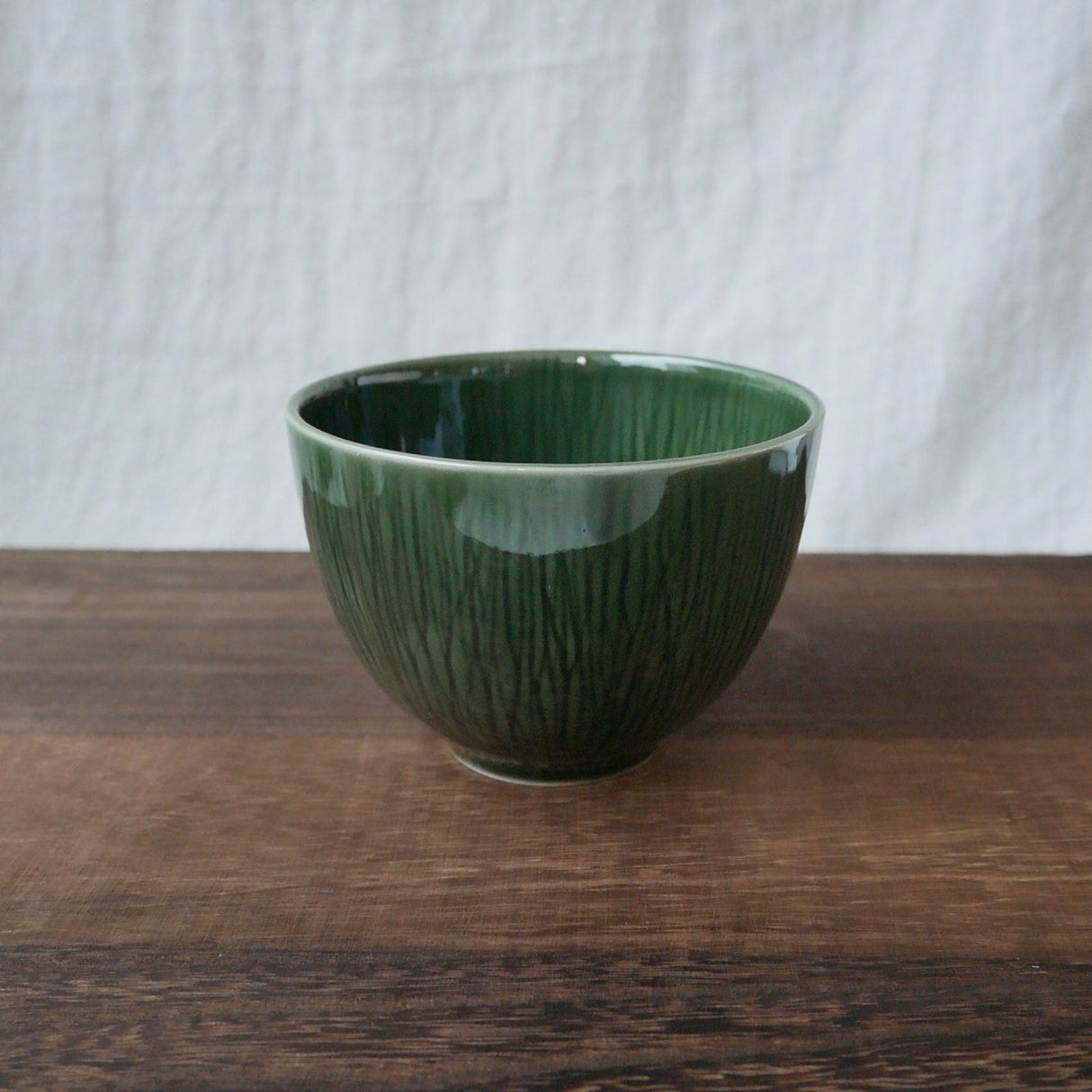Yamani - Miyama Tableware: "Crease" Matcha Bowl Oribe Green - tokinari.live