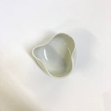 Yamatane: Tea Professional's White Porcelain Cooling Bowl, Yuzamashi - tokinari.live