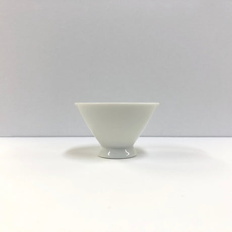 Yamatane: Tea Professional's White Porcelain Tea Cup - Asagao - tokinari.live