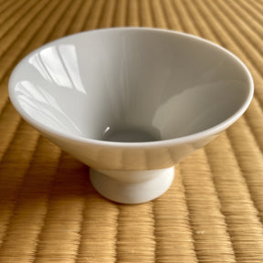 Yamatane: Tea Professional's White Porcelain Tea Cup - Asagao - tokinari.live