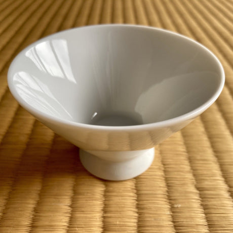 Yamatane: Tea Professional's White Porcelain Tea Cup - Asagao - tokinari.live