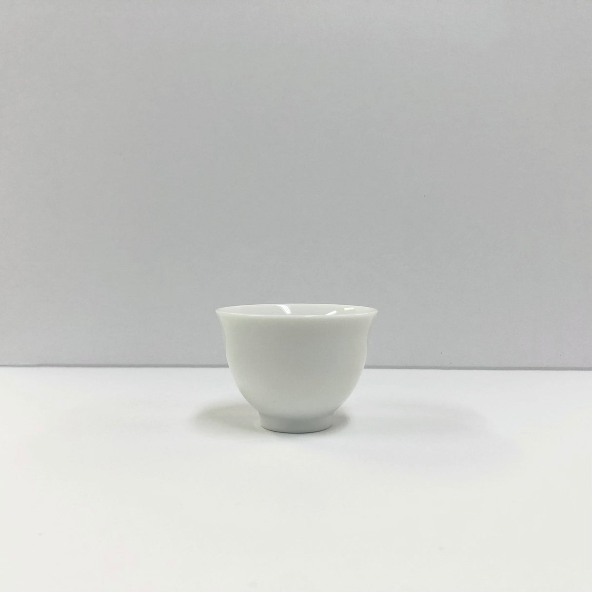 Yamatane: Tea Professional's White Porcelain Tea Cup - Small - tokinari.live